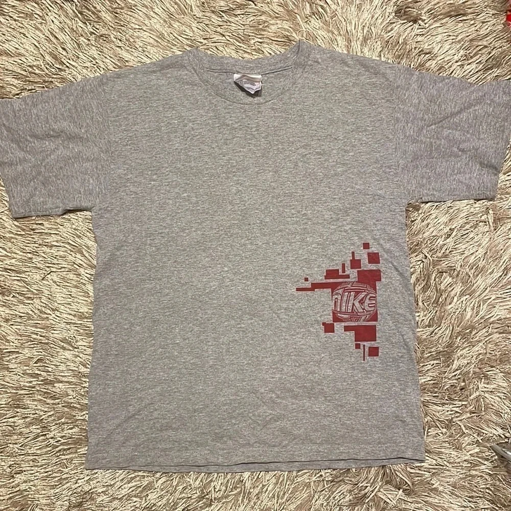 NIKE‎ Gray Short Sleeve Tee Shirt